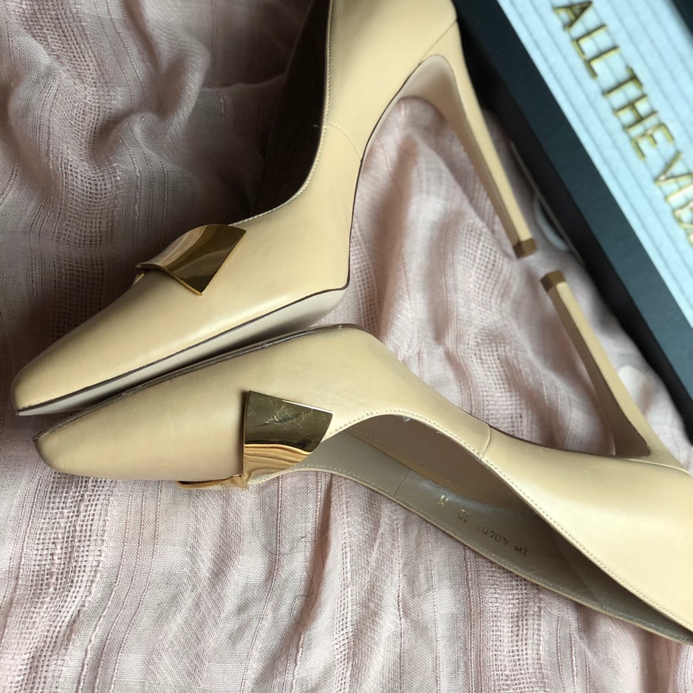 Stuart Weitzman Stanton Bow heel pump - Picture 5 of 8